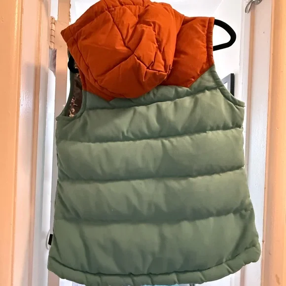 Patagonia Orange and Green Puffer Vest - Picture 3 of 3